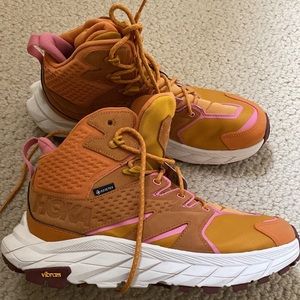 New! Hoka Women’s Hiking boots